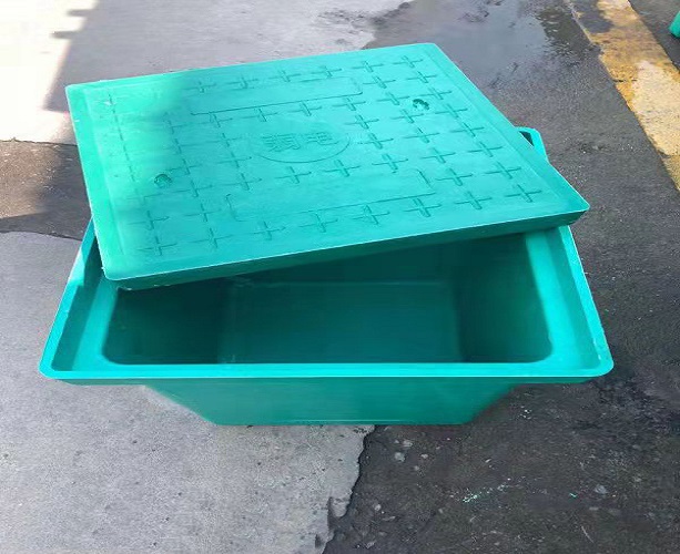 手孔井